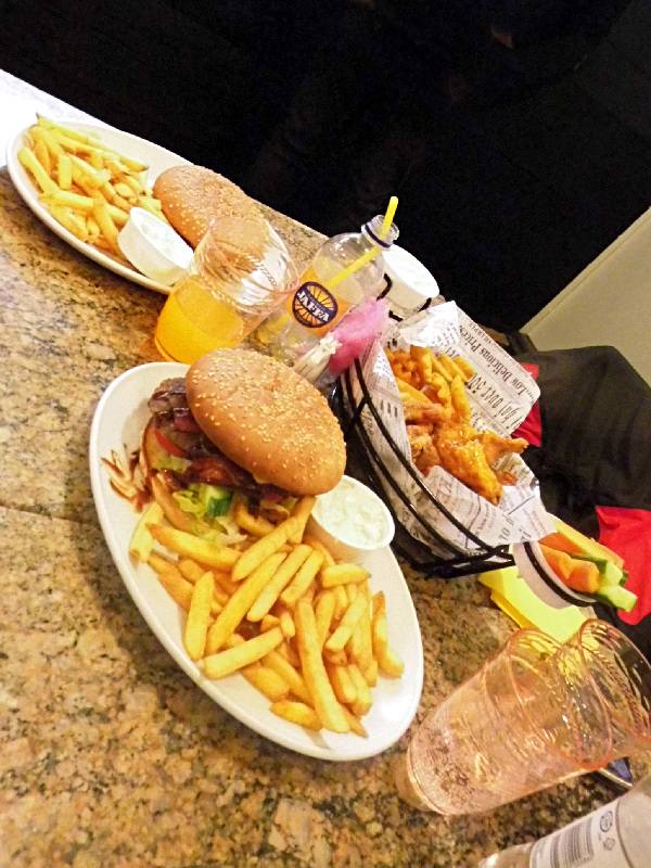 Après le petit effort, le grand réconfort : repas street food : rien à préparer, pas de vaisselle ;-)